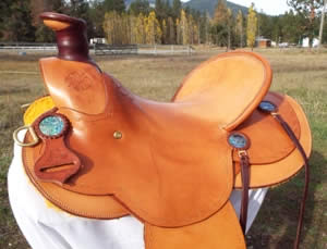 Visalia-style 3B saddle